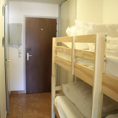 Studio Chatel, 1 Piece, 4 Personnes - Fr-1-200-173 Apartment